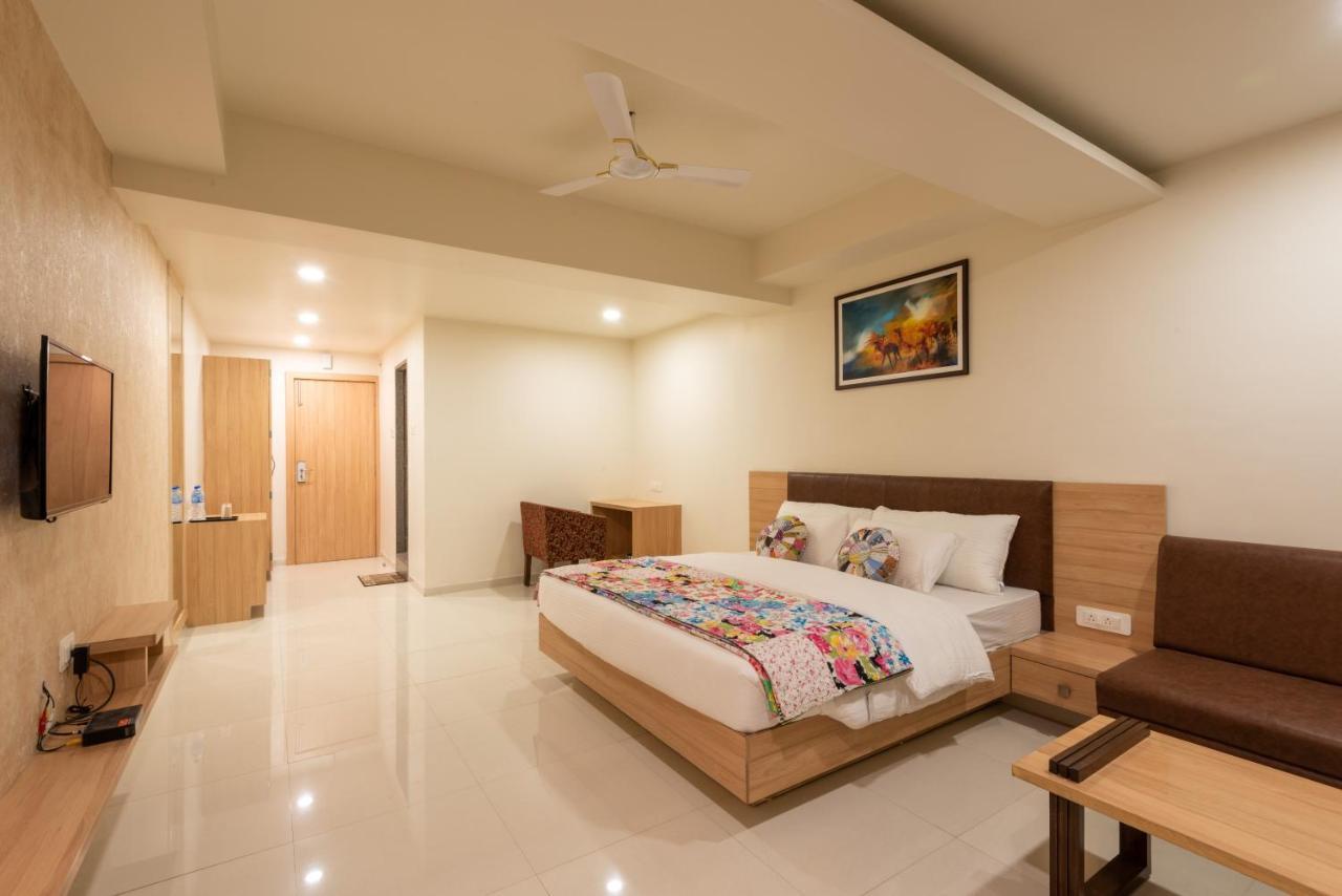 Hotel Drishti,Bhopal Buitenkant foto